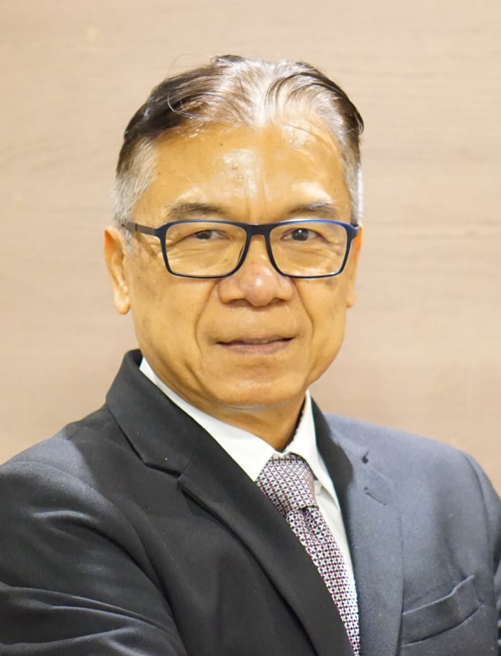 จรัญ เกษร